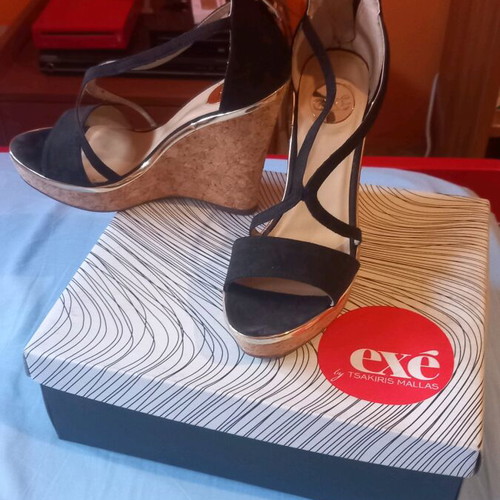 Exe pumps used, size 37, black with box and pouch