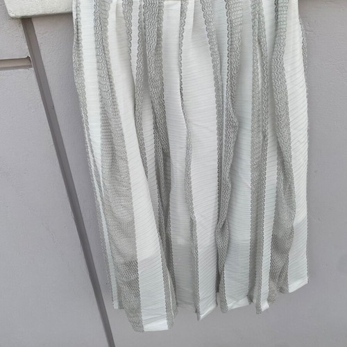 Midi skirt special piece small like new, white and gray