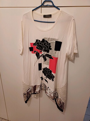 Women's blouse dress like new, black and white, size XL