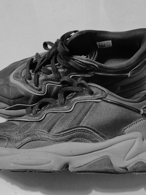 Adidas Ozweego men's sneakers like new, size 46, black and gray