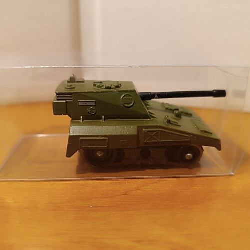 Matchbox field gun, tanks, boats pack of 6 like new