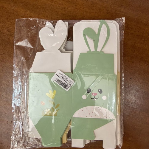 Bunny boxes like new, set of 13 in 3 colors
