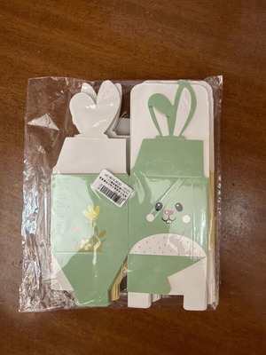 Bunny boxes like new, set of 13 in 3 colors