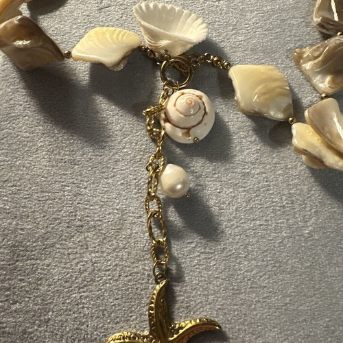 Summer Shell Necklace with Mother of Pearl and Starfish like new