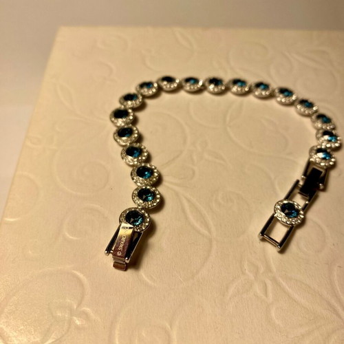 Swarovski bracelet with blue crystals tennis style like new