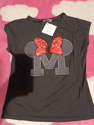 Κοντομάνικη μπλούζα Minnie καινούργια με παγιέτες