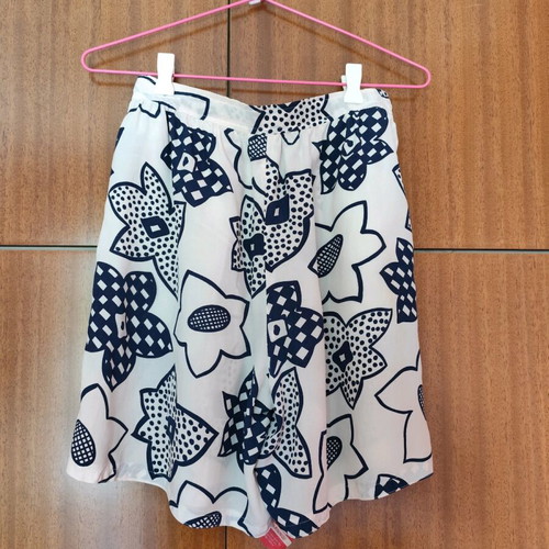 Vintage handmade silk shorts 80s, like new, white and blue