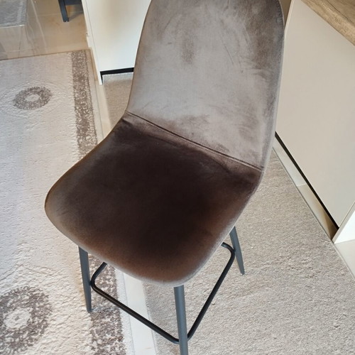 Bar stool like new