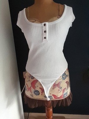 Zara white bodysuit small, elastic, short sleeve