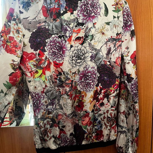 Satin jacket women's size S like new with zipper