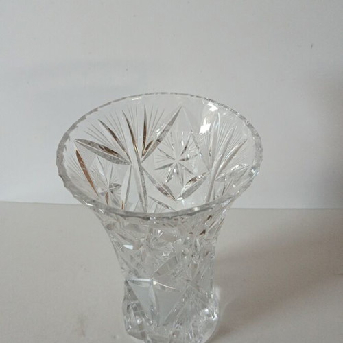 Bohemia crystal vase with intricate cut, height 19 cm