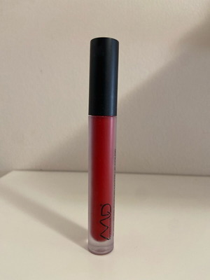 Κραγιόν υγρό ματ σαν καινούργιο, κόκκινο