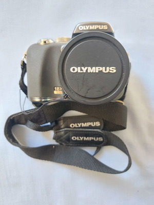 Olympus SP-560UZ κάμερα σαν καινούργιο με θήκη μεταφοράς