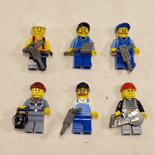 LEGO genuine worker and craftsman minifigures, set