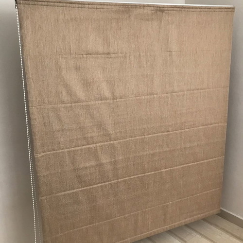Fabric roller blind like new, dimensions 1.50x1.32 meters