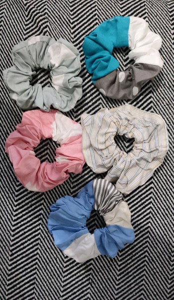 5 scrunchies