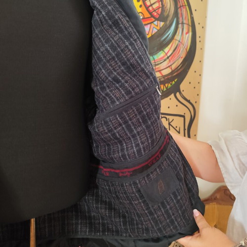 Men's jacket with inner vest like new, size M to L, black