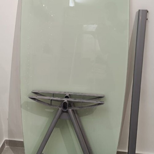 Glass desk 1.60 meters like new