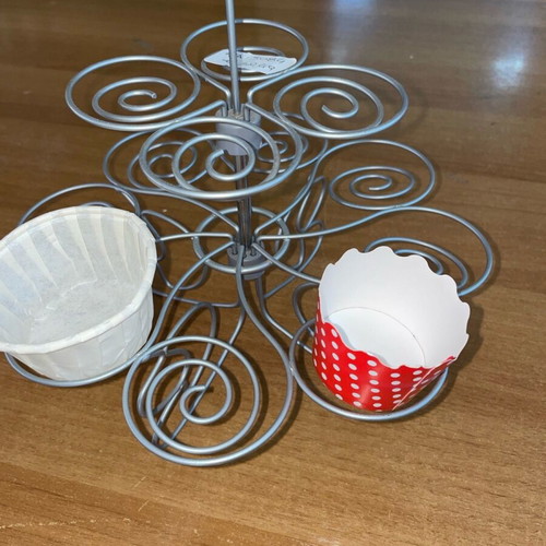 Cupcake stand 14 slots metal new