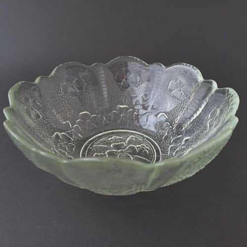 Set of 2 vintage embossed glass salad bowls Ortnerwieres like new