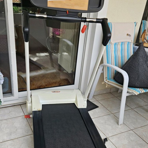 XFit 19 treadmill like new, foldable under bed with safety key
