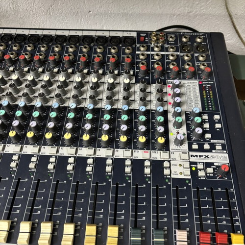 Soundcraft MFXi 20 mixer used, includes power cable