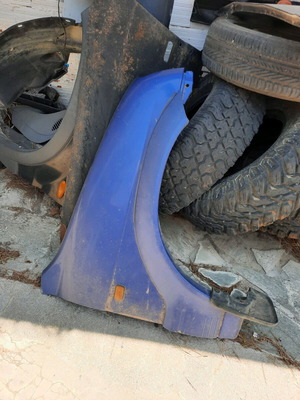 Φτερό εμπρός δεξιό Daihatsu Terios 98mod μεταχειρισμένο