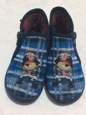 Mini Max ανατομικές παιδικές παντόφλες μεταχειρισμένες μπλε νούμερο 24