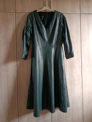 Midi leather dress in dark green, like new