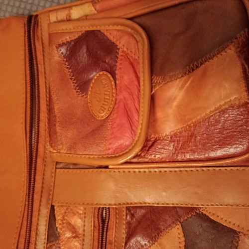 Vintage Guiliano shoulder bag like new, leather patchwork design