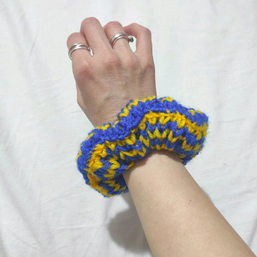 Handmade knitted scrunchie new, blue and yellow