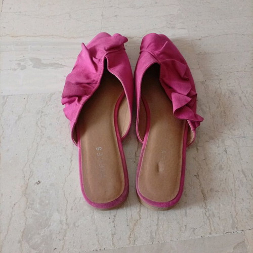 Pieces slippers size 38 pink used in good condition