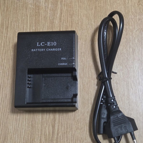 Canon LC-E10 battery charger new