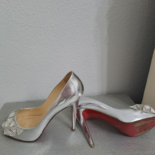 Γόβες Christian Louboutin ασημί σαν καινούργιο
