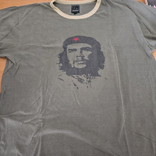 Men's T-shirts XL pack of 5 used, graphic and collectible designs