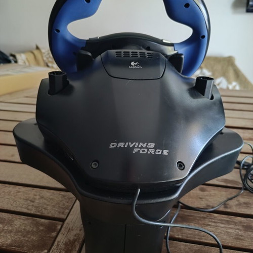 Logitech Driving Force Feedback Wheel for PlayStation 2 with Pedals and Original Box
