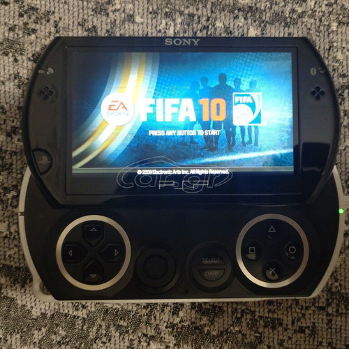 Psp Go 16 GB like new with 6 games and case