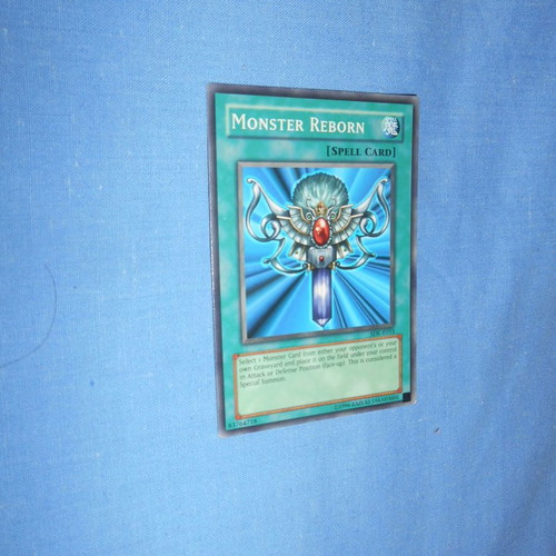 Yu Gi Oh Monster Reborn κάρτα μεταχειρισμένη SDK-E033