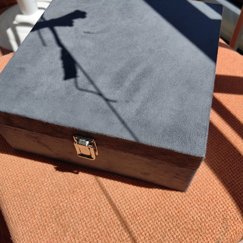 Wooden box like new, gift or jewelry storage, size 24x24x10 cm