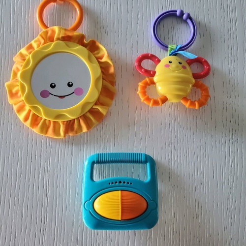 3 Fisher Price baby toys like new