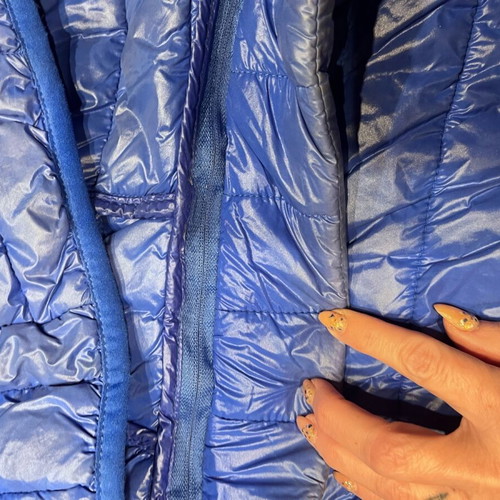 Sleeveless jacket like new with hood blue