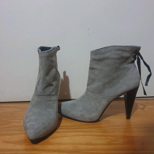 Gray ankle boots used, size 38, worn