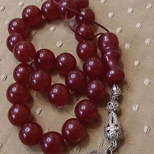 Worry beads used, cherry bakelite mastic 1960, 25 beads