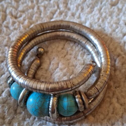 Boho bracelet like new, turquoise and silver