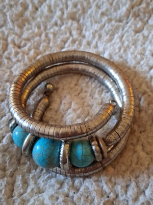 Boho bracelet like new, turquoise and silver