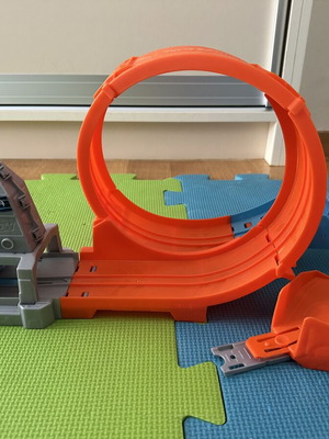 Hot Wheels Action Loop Stunt Champion track set used