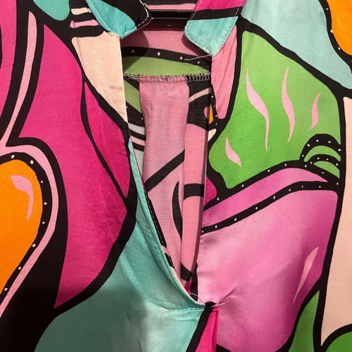 Lindsay Moda Italy shirt with silk, like new, multicolor