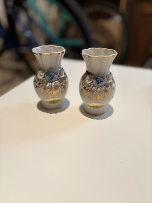 Porcelain vases handmade like new