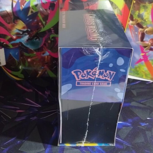 Chaos Rising Elite Trainer Box new condition