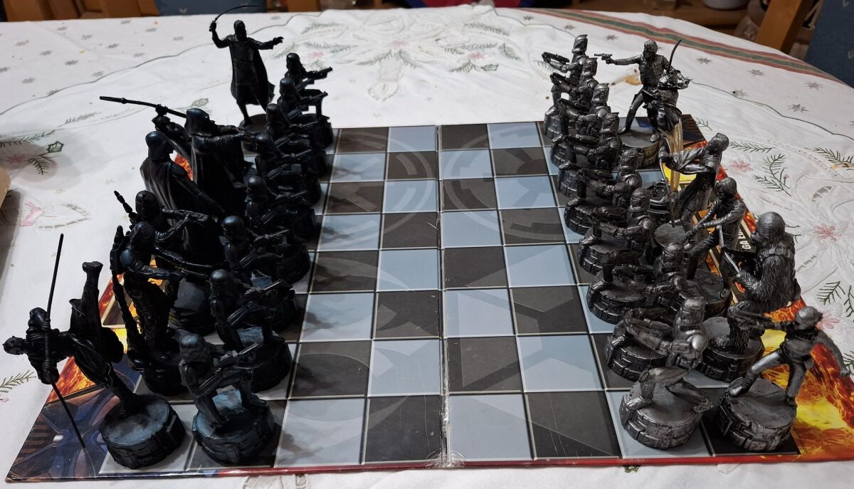 Star Wars Saga Edition chess set used,… - € 39,00 - Vendora.gr